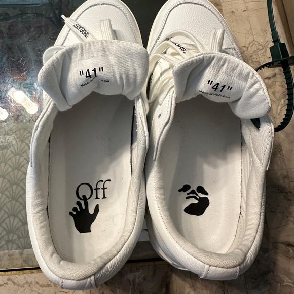 *SOLD* NEW Authentic Off-White Low Vulcanized Leather Sneakers - Picture 7 of 9